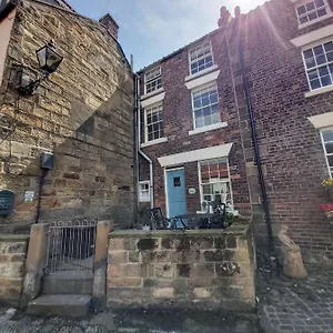 https://dunsley-cottage.yorkshirehotels.net